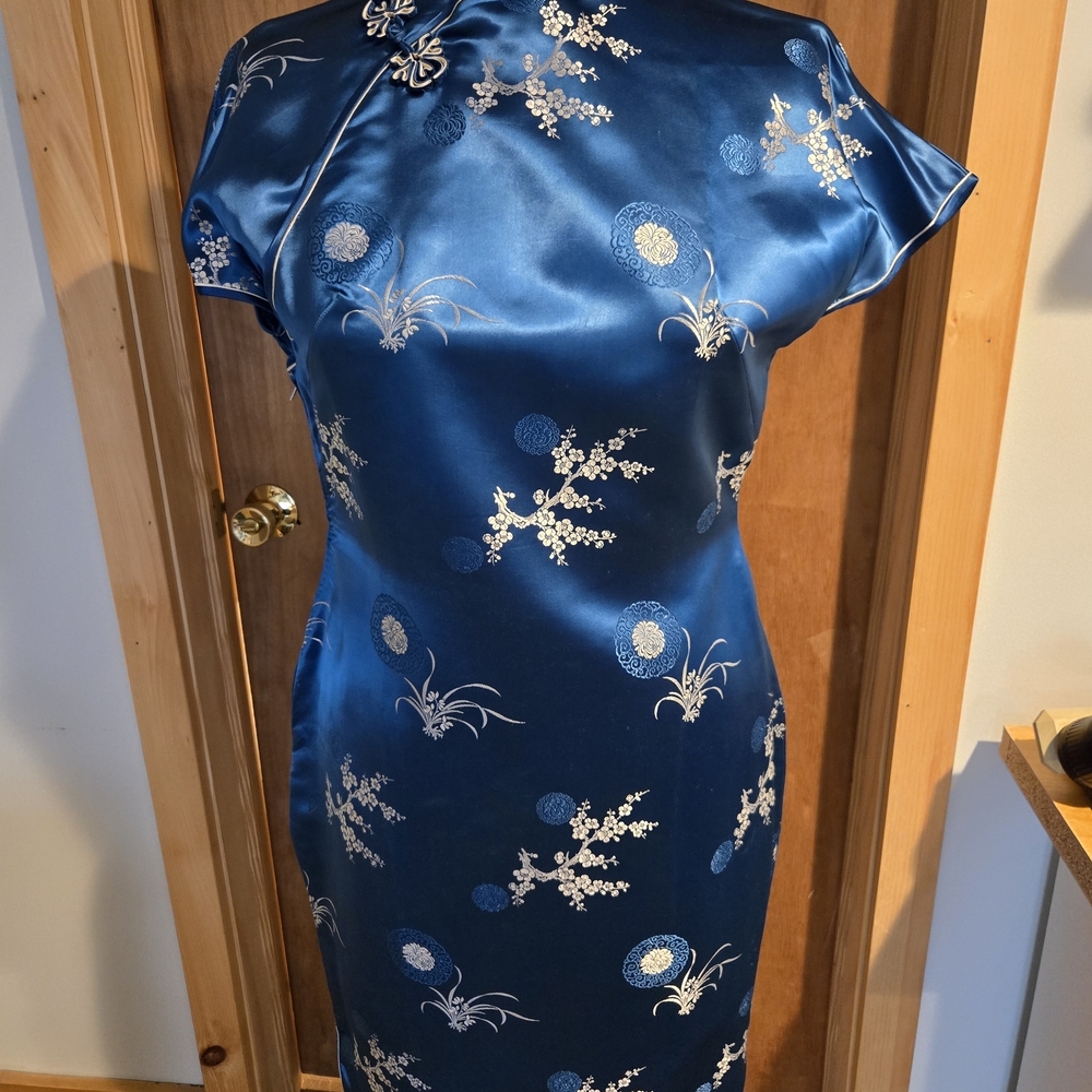 VINTAGE ASIAN Satin Blue Floral Dress